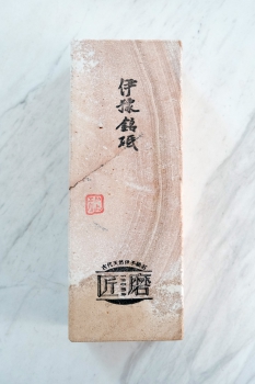 Iyo Akamokume Sakura Naturschleifstein - Iyo AS1